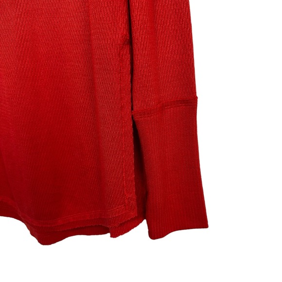 We The Free Thermal Jersey Top Size Medium Coral Rust Thumb Holes Slit Side Boho - Picture 10 of 15